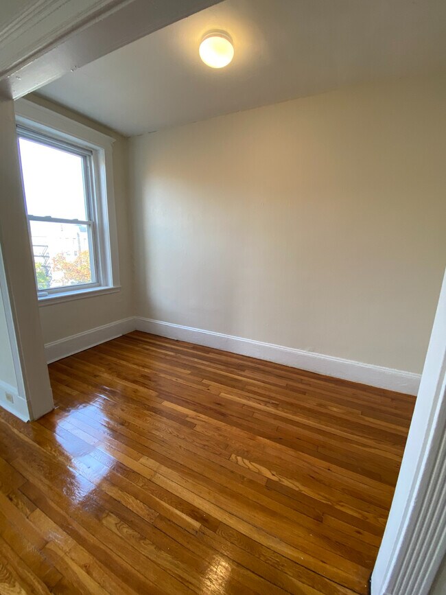 Photo - 1330 Commonwealth Ave