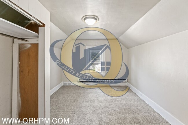 Photo - 1932 Lowell Ave