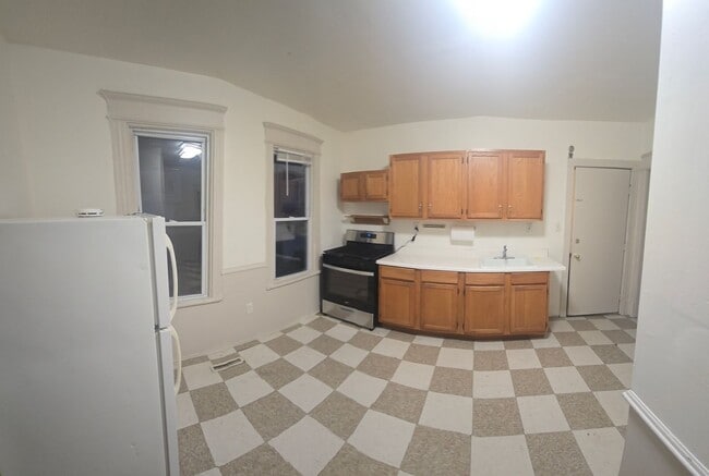 Photo - Charming 1-Bedroom Plus Den in the Heart of the Lower East Side Unit #2 Lower Rear