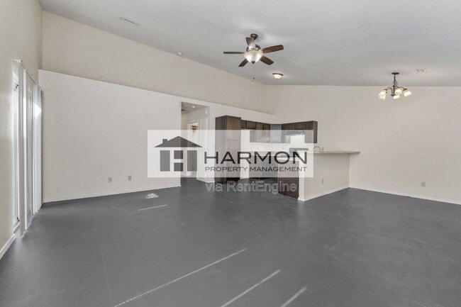 Photo - 1545 W 23rd St N