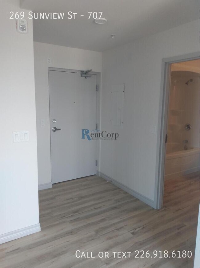 Photo - 269 Sunview St