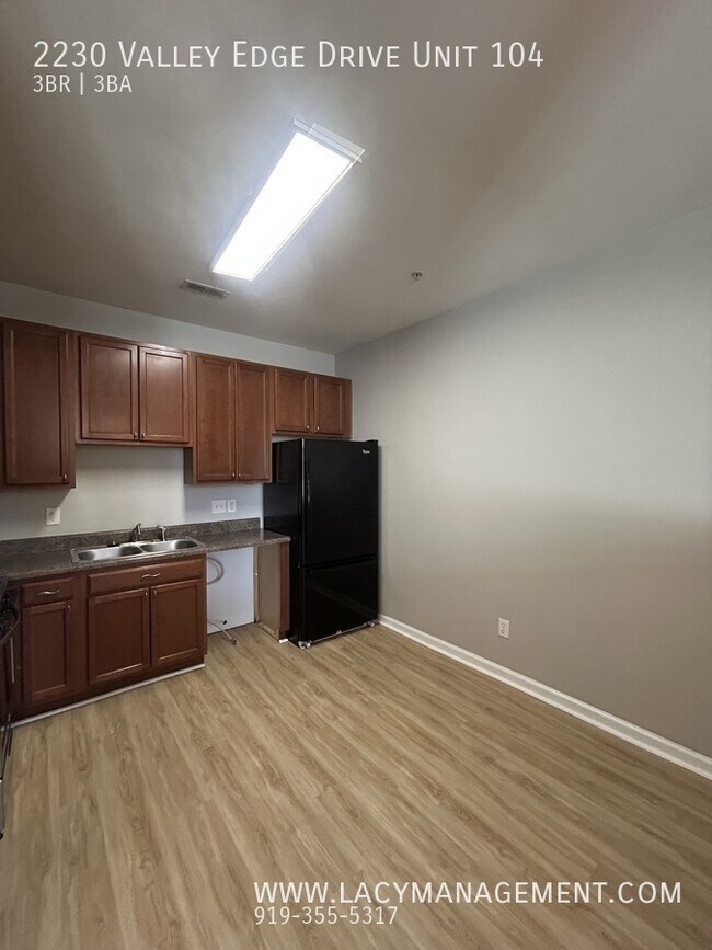 Photo - 2230 Valley Edge Dr