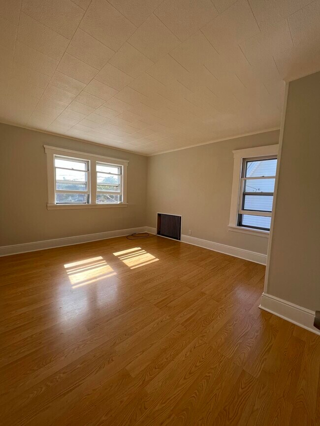 Photo - 128 Hazelton St Unidad 2