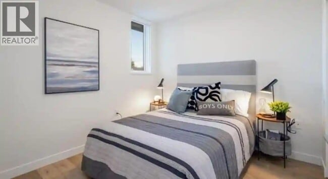 Photo - 4933 Clarendon St Unit 107