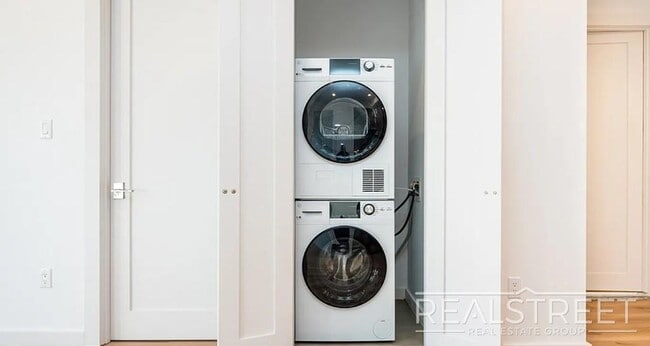 Photo - New Luxury Development in Prime Vinegar Hill Unit 3F