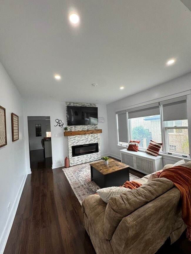 Photo - 7109 Keeler Ave