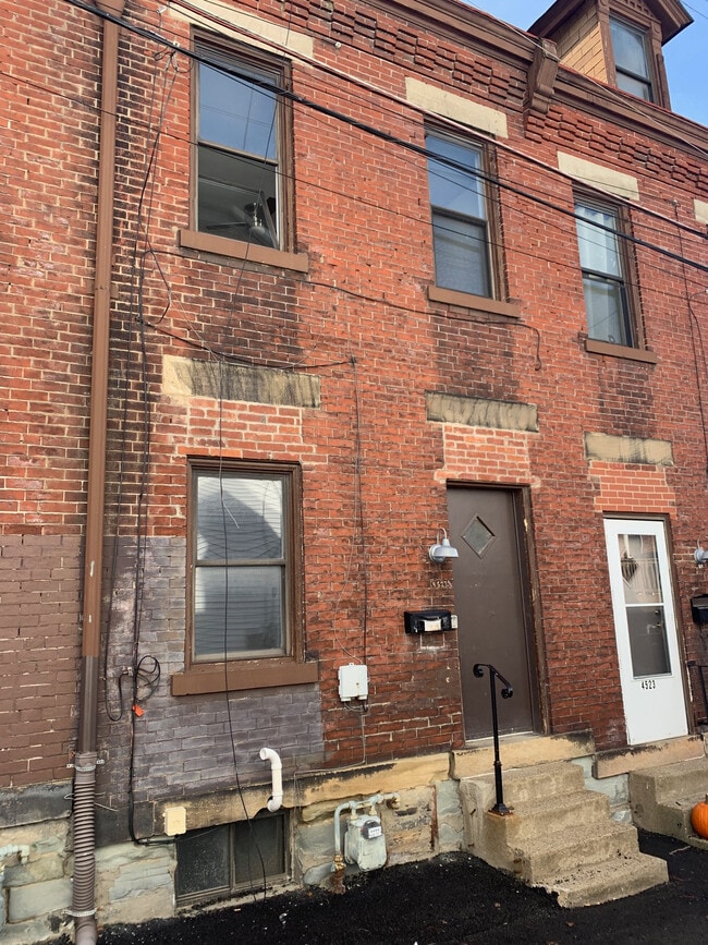 Building Photo - 4503 1/2 Corday Way