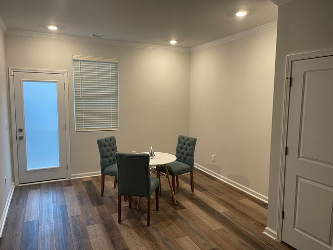 Room in Townhome on Astor Elgin St