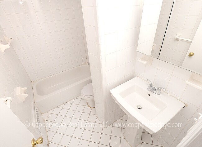 Photo - 53-55 East 95th St