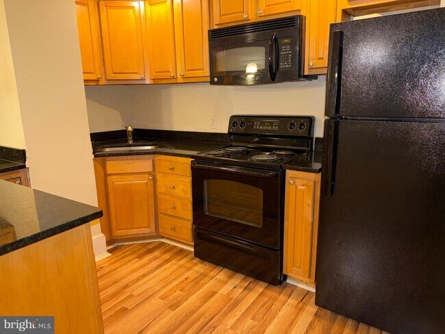 Photo - 1324 Locust St Unit 206