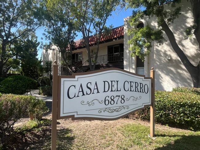 Building Photo - Spacious 2 Bed / 1 Bath Upstairs Condo in San Carlos – Utilities Included!