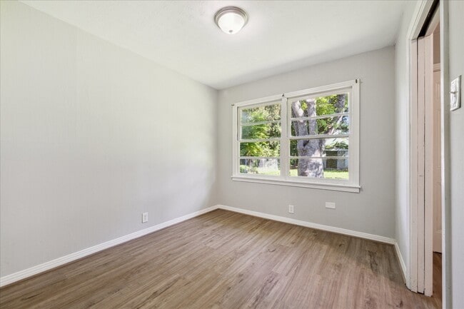 Building Photo - 1108 Orange St Rental