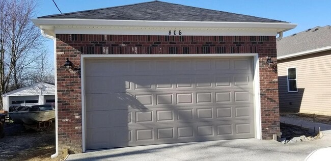 Photo - 806 Lisbon Ave