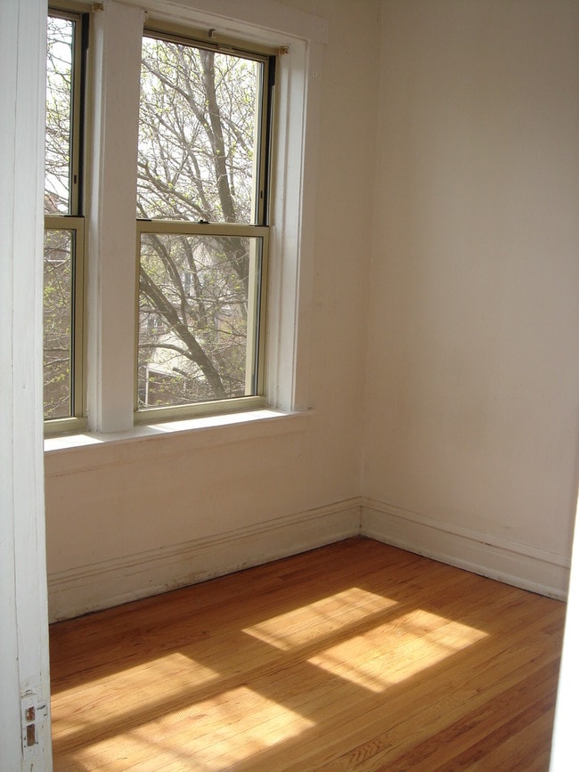 3536 W Cullom Ave Unit 3