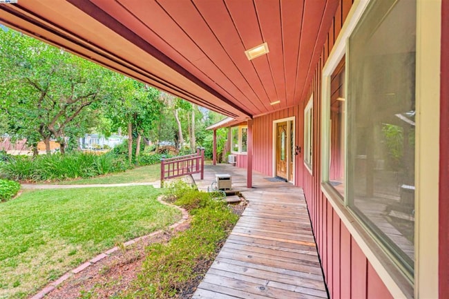 Photo - 35849 Linda Dr