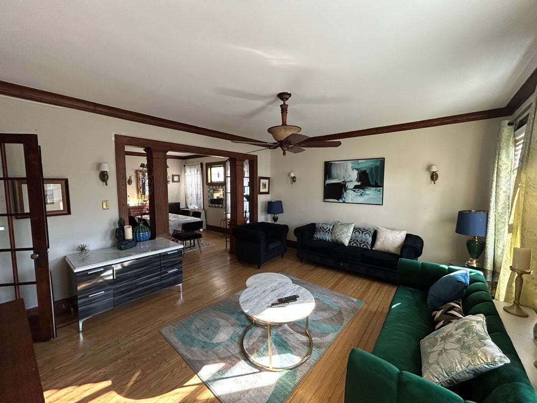Photo - 84 Crawford St