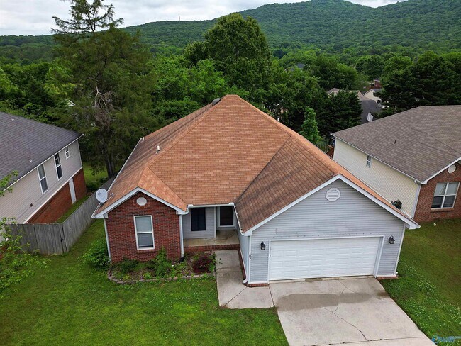 Photo - 183 Hollington Dr NE Casa