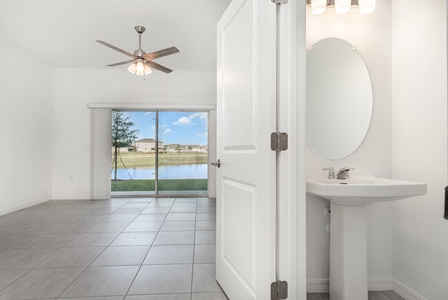 Photo - 2037 Viewfinder St