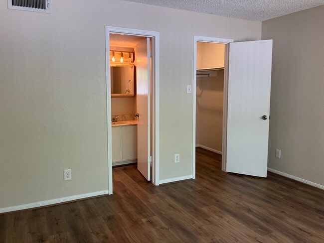 Photo - 12100 Melville Dr Unidad 412