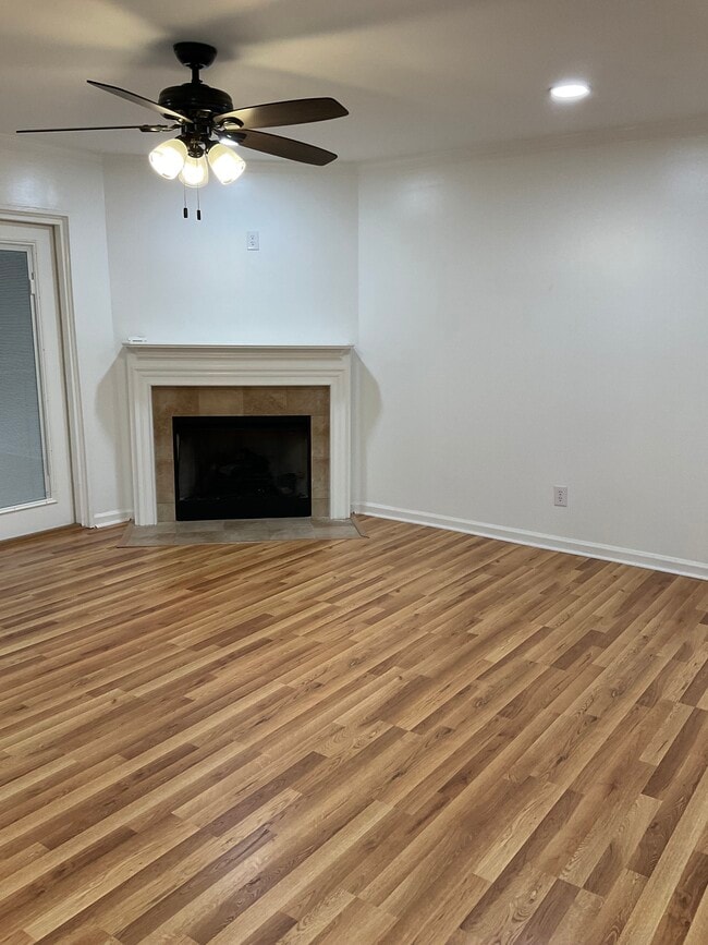 Photo - 1010 Woodland Vlg Unit 1010