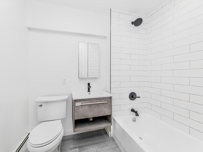 Photo - 136 Cortlandt St