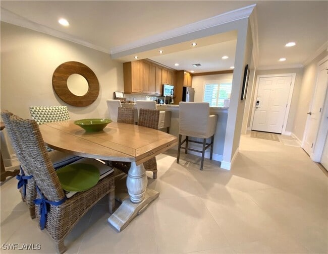 Building Photo - 9101 Vanderbilt Dr Unit 304