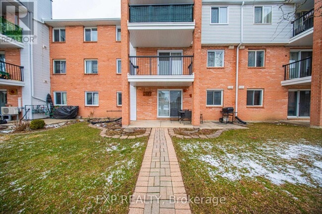 Photo - 1096 Jalna Blvd Unité 28