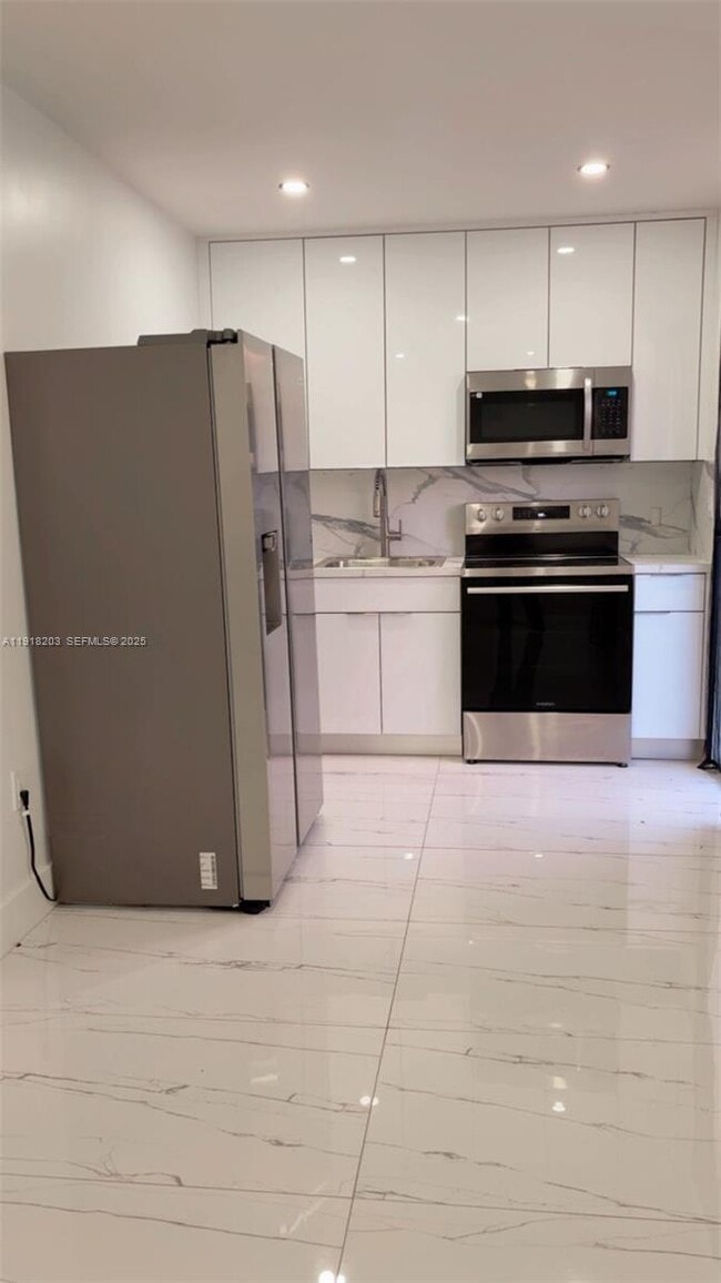 Photo - 72 NW 171st St