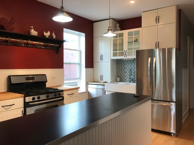 Building Photo - 4139 N. Central Park Ave. Unit 2