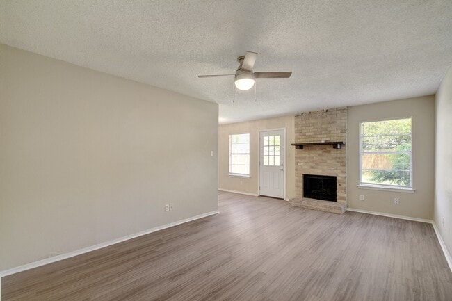 Photo - 418 Linden St