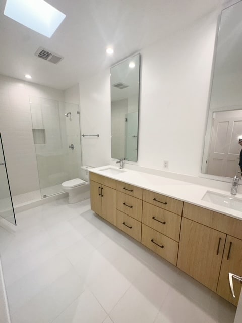 Building Photo - 230 S. Hamilton