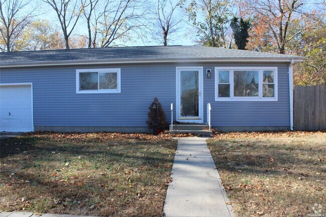 Building Photo - 472 S Ocean Ave Rental