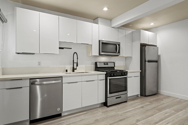 Photo - 1139 Bellevue Ave.