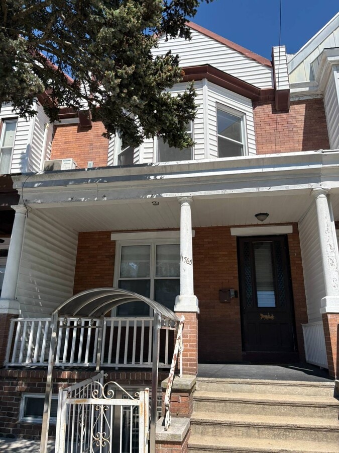 Photo - 1765 W 9th St Unit 1