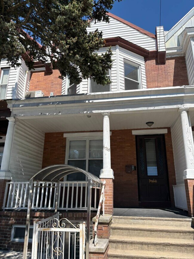 1765 W 9th St Unit 1