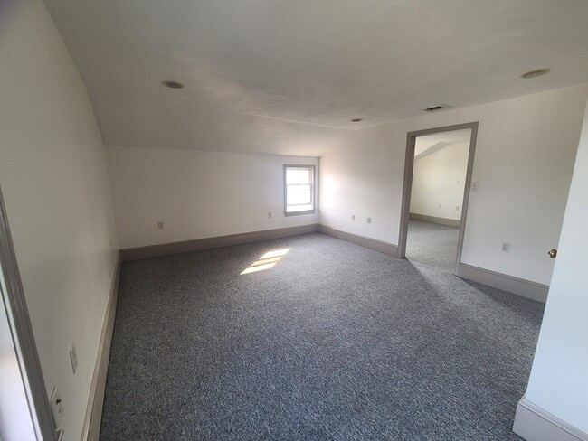 Photo - 26-28 Leyden St Unit 3