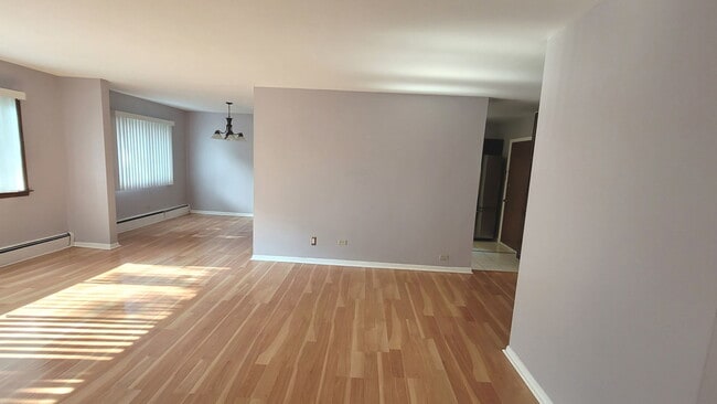 7227 N Ridge Blvd Unit 2A