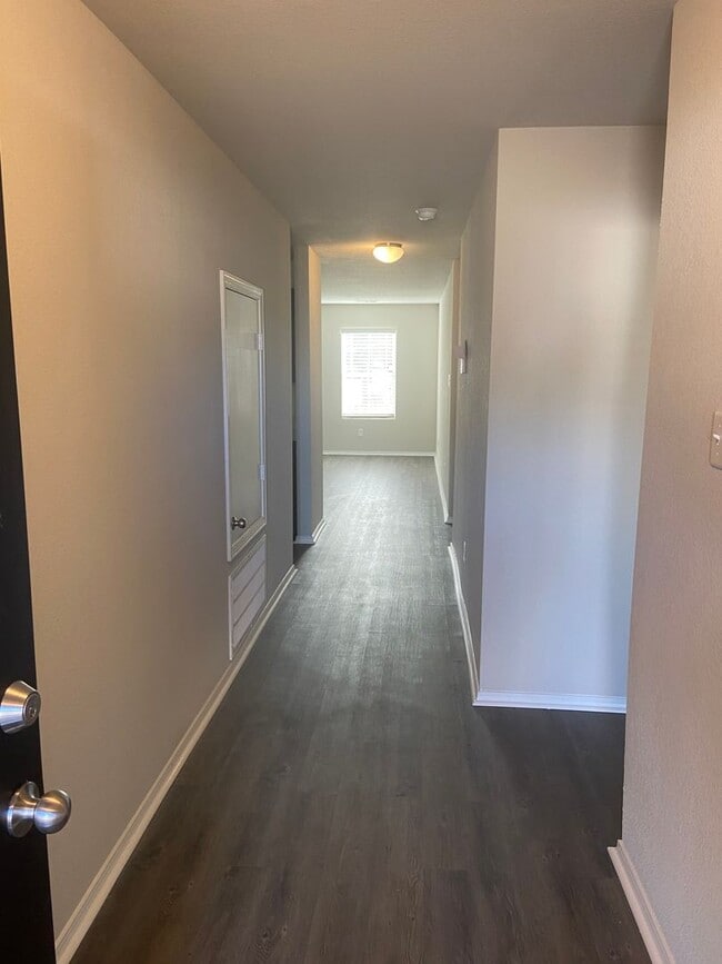 Photo - Pre-Leasing | Beautiful 3 Bedroom, 2 Bathroom Home in Fairview Haven with a Private Fenced Backyard