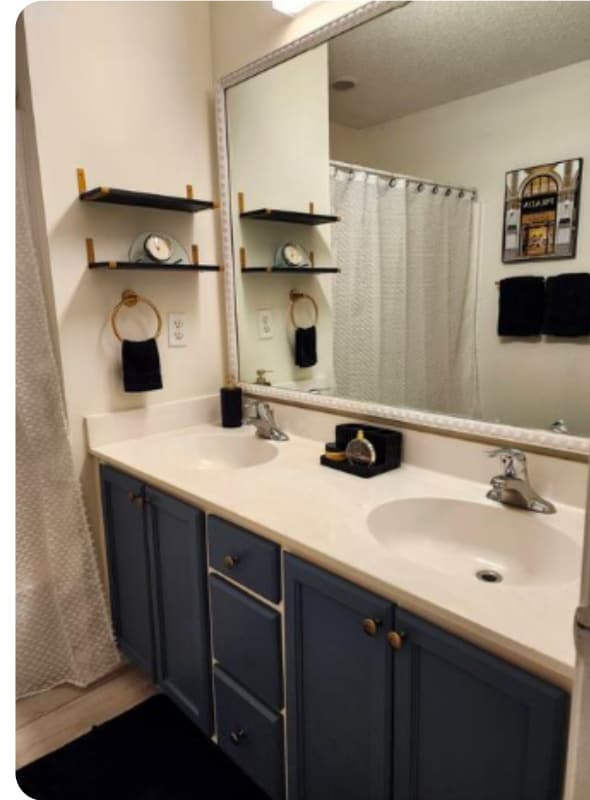 Photo - 458 Swanson Dr