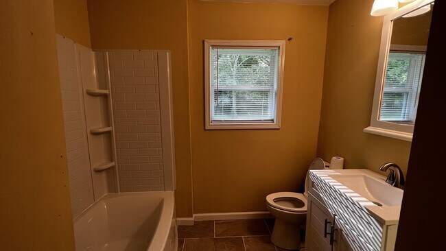 Photo - 42620 Nicholsville Rd
