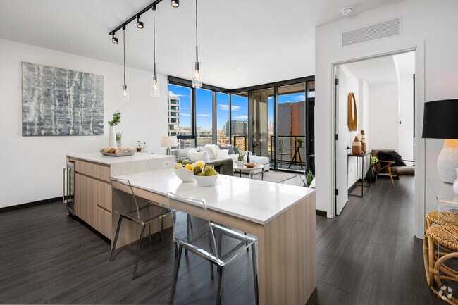 Building Photo - 1311 W Randolph St Unit 1401 Rental