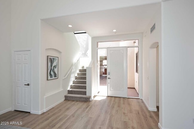 Photo - 333 N Pennington Dr