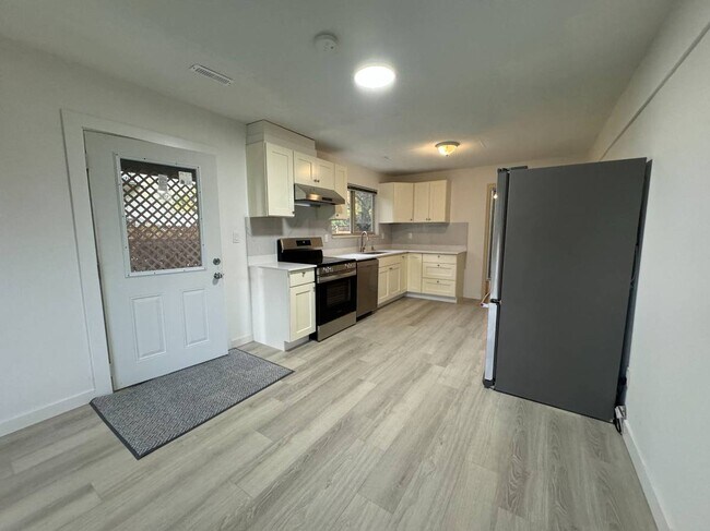 Photo - 20220 Chigwell St