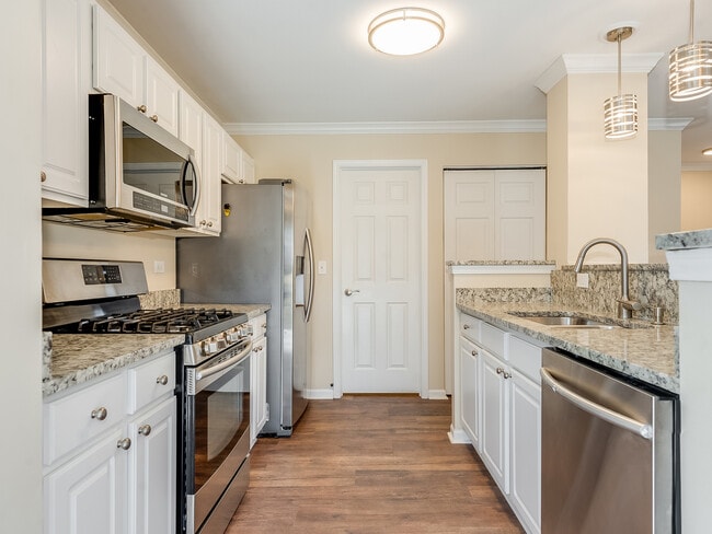 Photo - 2494 Stoughton Cir