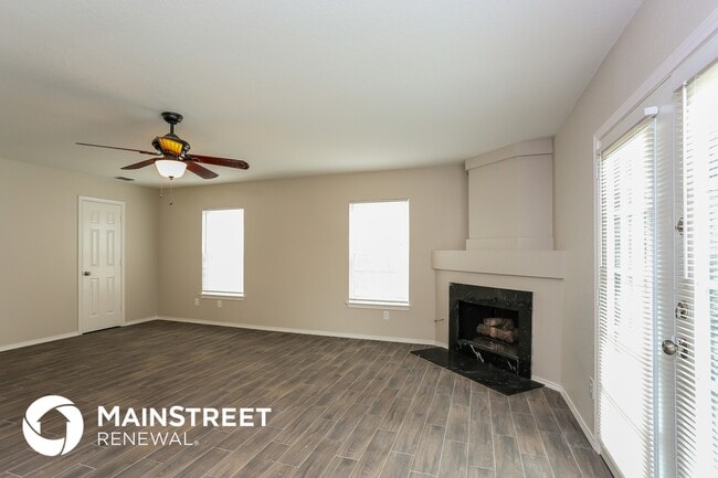 Photo - 203 Mentor Dr