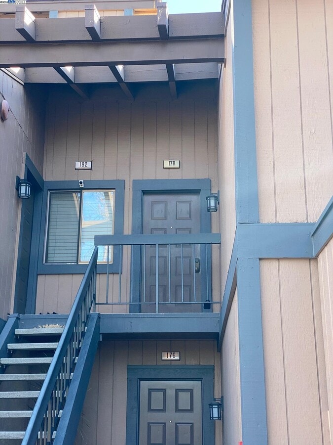 Photo - 178 Hackamore Common Condo