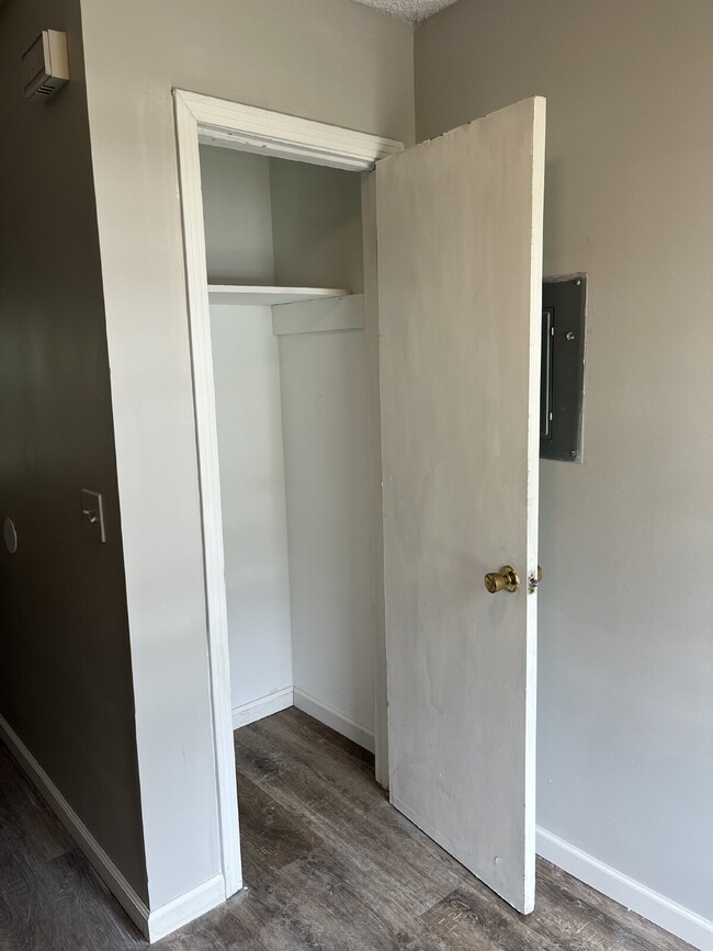 Photo - 2 BEDROOM 11/2 BATH TOWNHOME  MINUTES TO D...