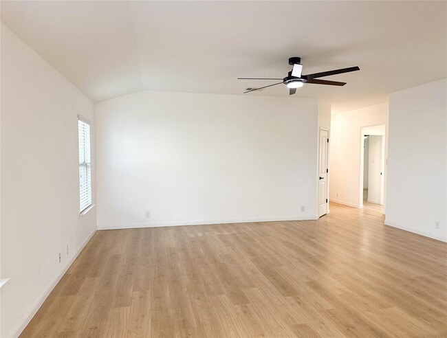 Photo - 1437 April Meadows Loop