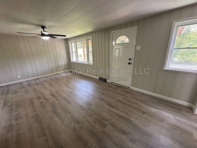 7253 Town Hall Rd