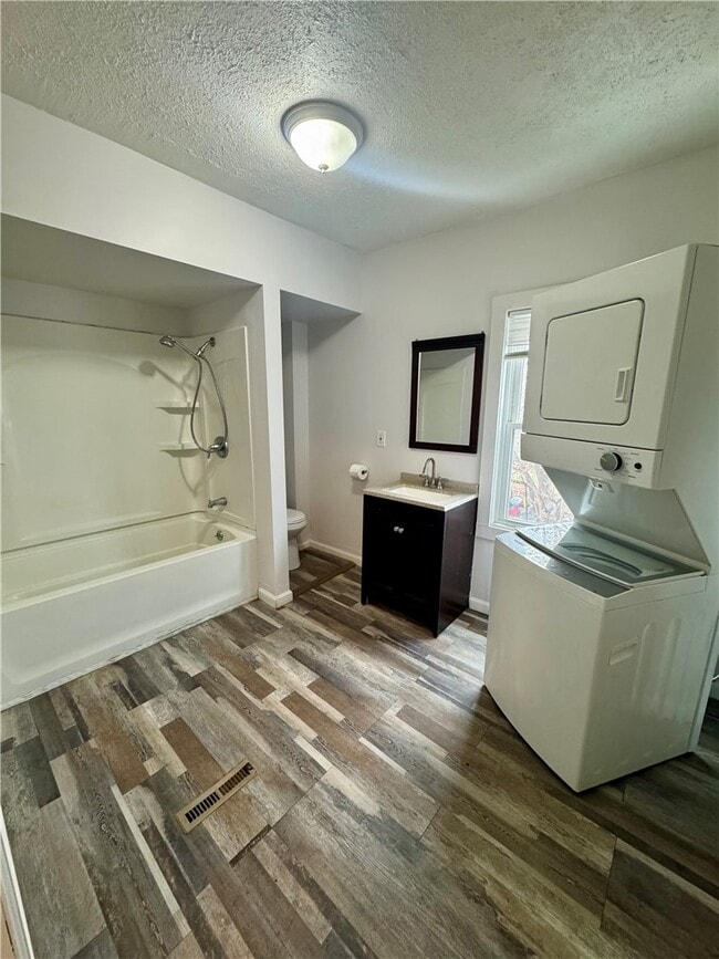 Photo - 59 Clark Ave